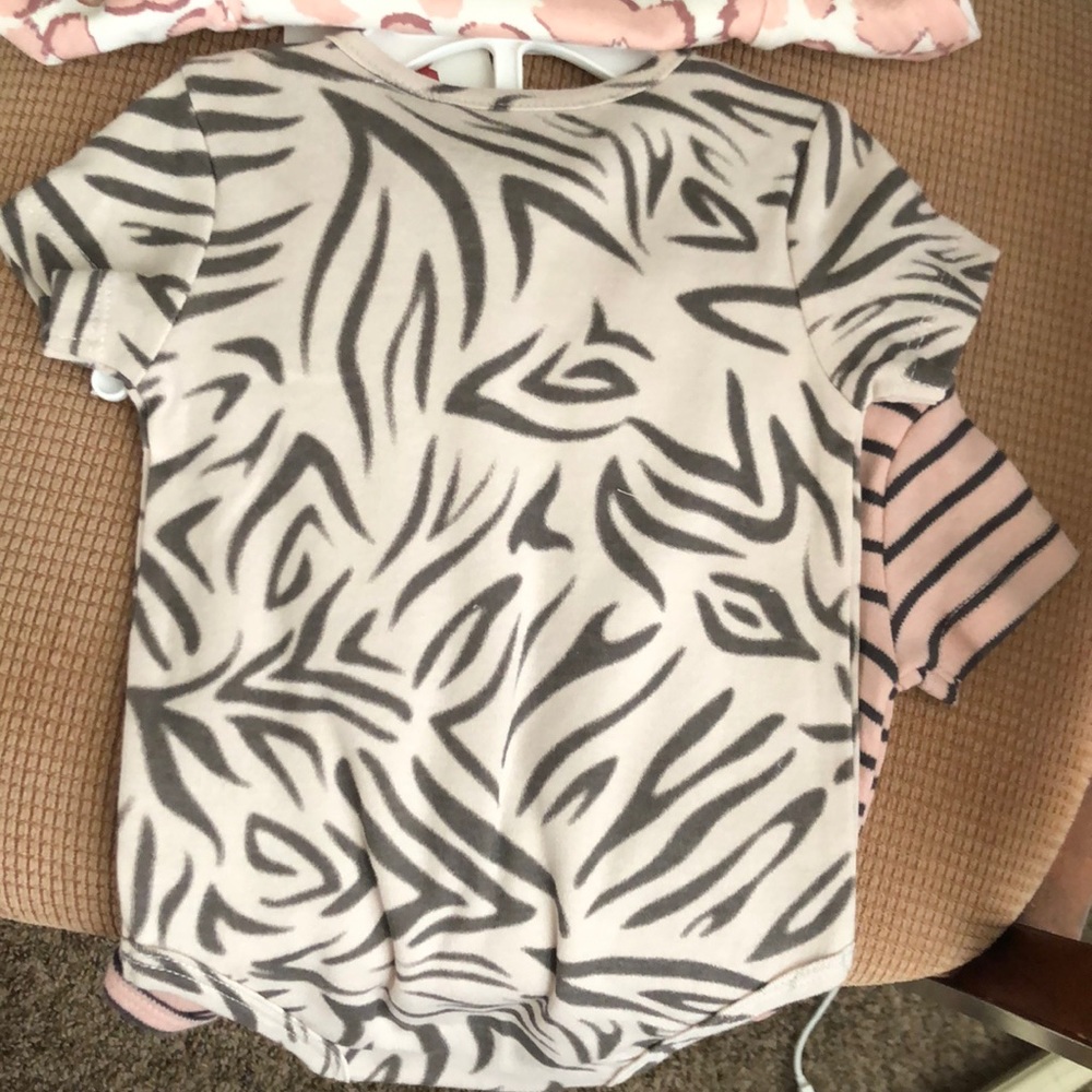 Jessica Simpson Bodysuits - Picture 5 of 8